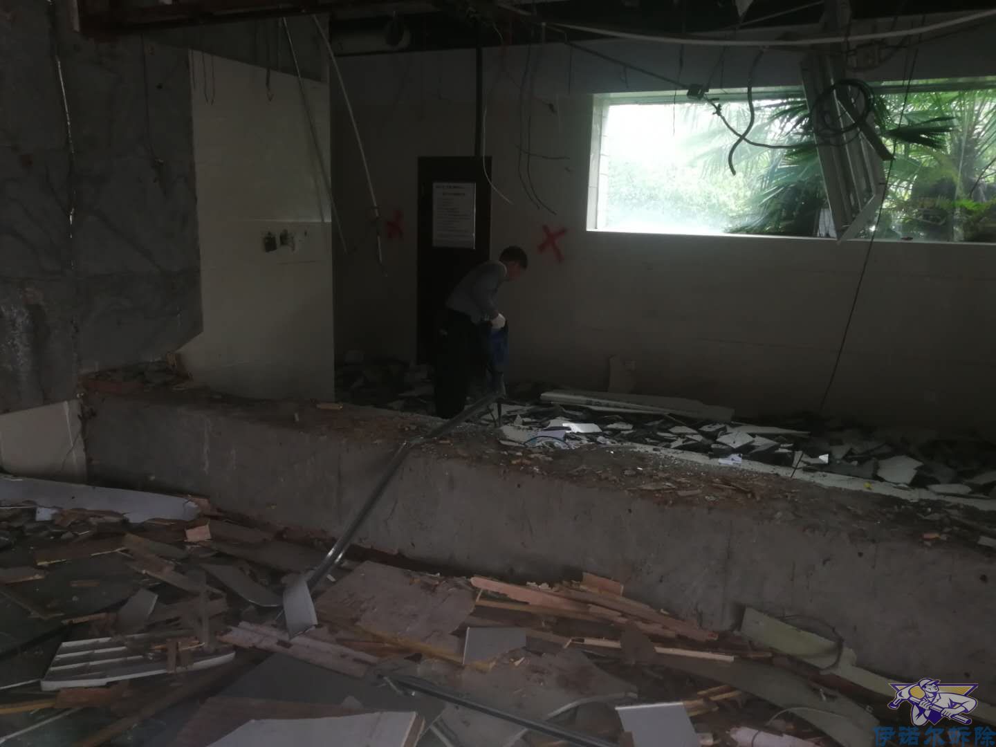 虎丘正轨的地砖撤除几多钱